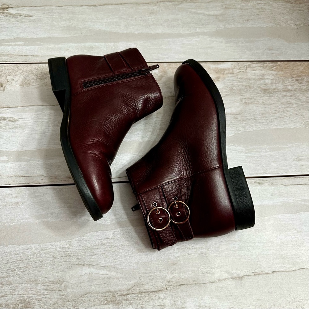 Zara Girls Sz 34 US Sz 2.5 3 Red Wine Leather Bootie Shoes Side Zip Gold Accents